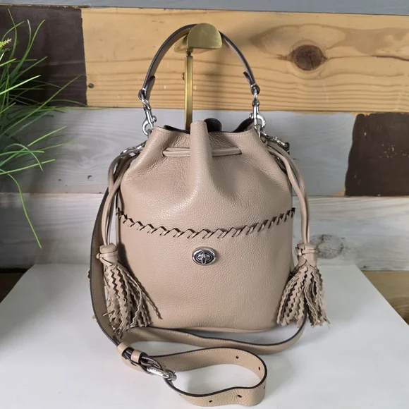 Coach Lora Bucket Bag with Whipstitch Detail in a light taupe - Picture 5 of 16
